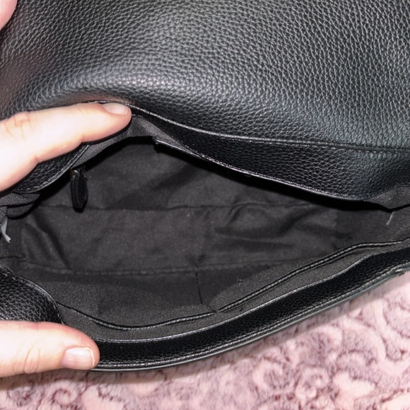 Ellen Tracy Crossbody - Picture 6 of 13